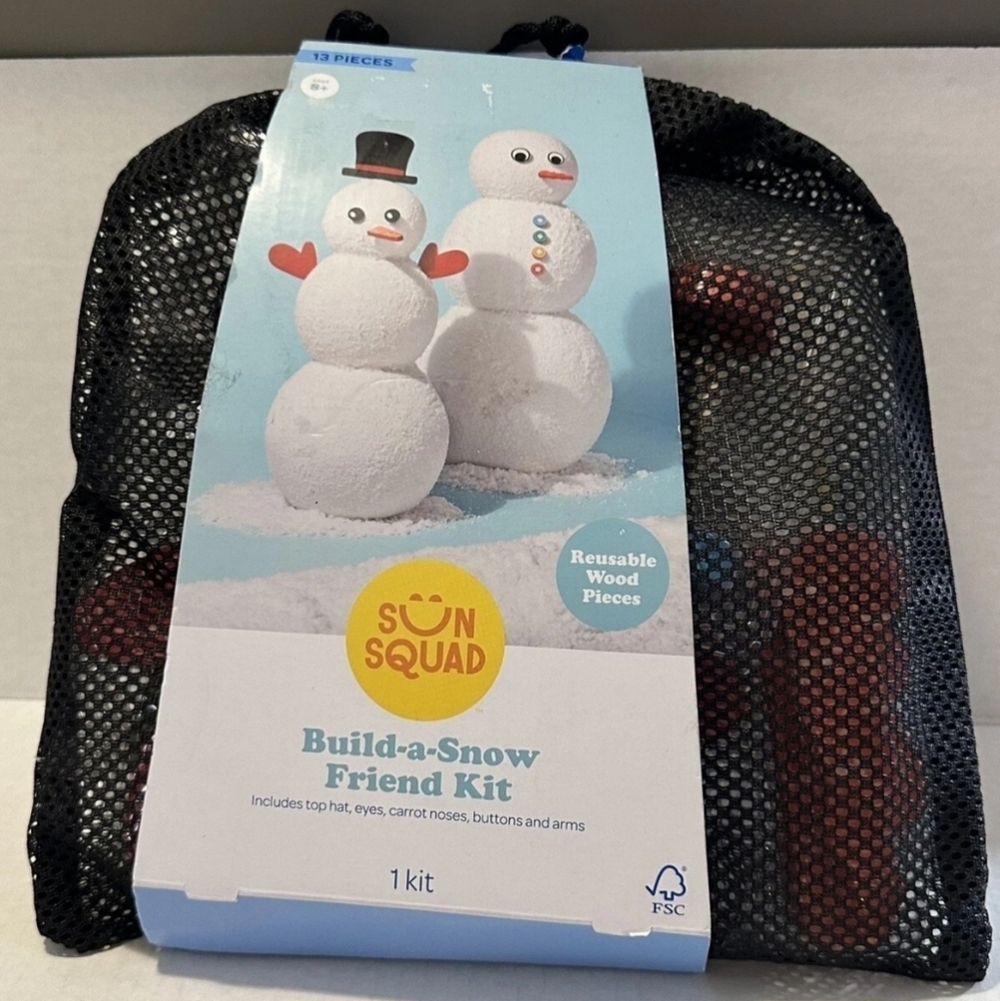 Sun Squad Build-a-Snow Friend Kit 13 Pieces Reusable Wooden Set